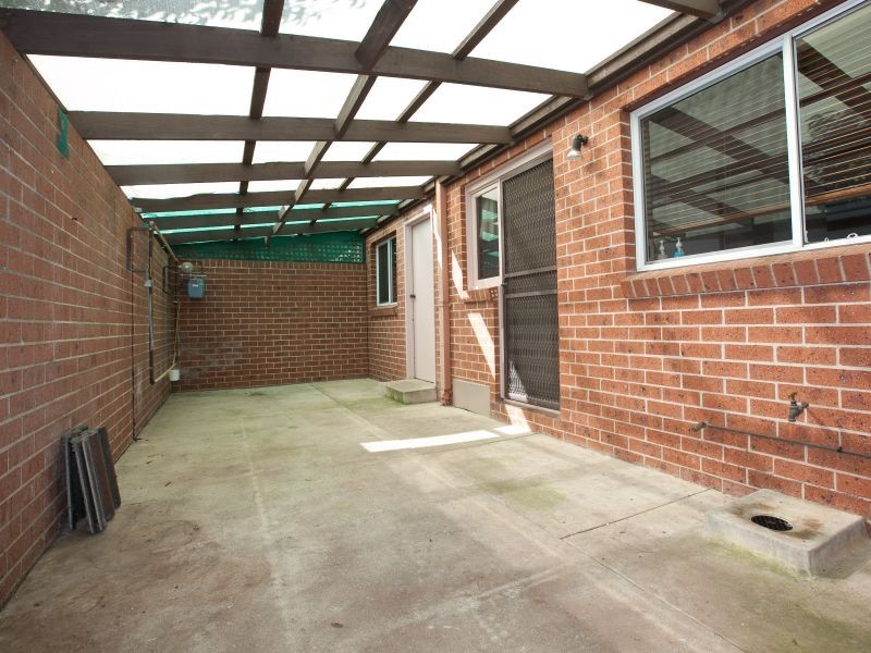 2/8 Hakea Street, Queanbeyan NSW 2620