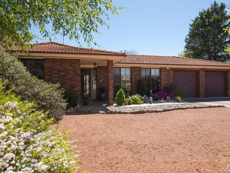 4 Hawton Place, Chisholm ACT 2905