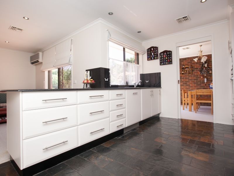 4 Hawton Place, Chisholm ACT 2905