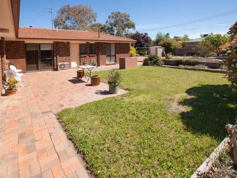 4 Hawton Place, Chisholm ACT 2905