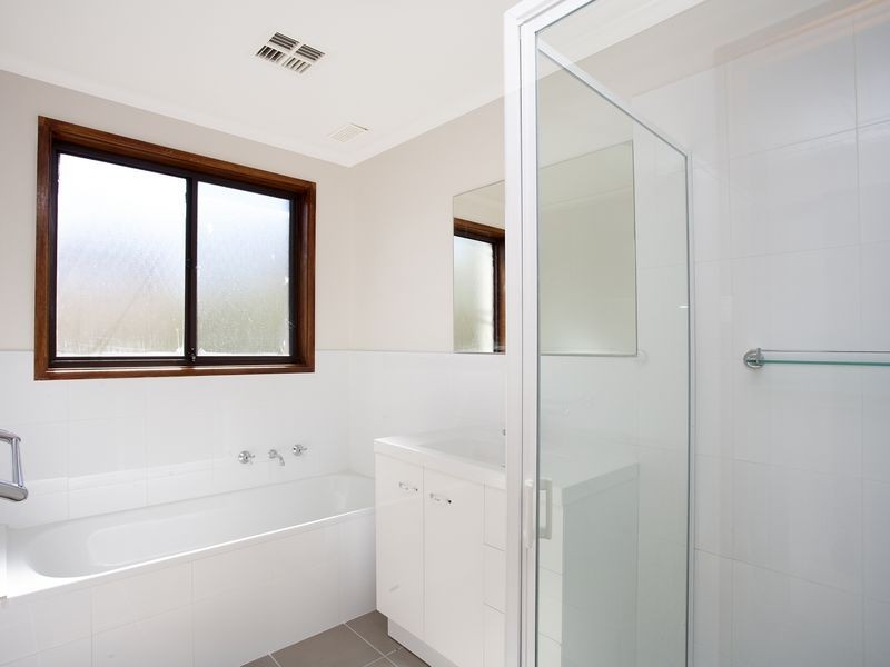 26 Demaine Crescent, Fadden ACT 2904