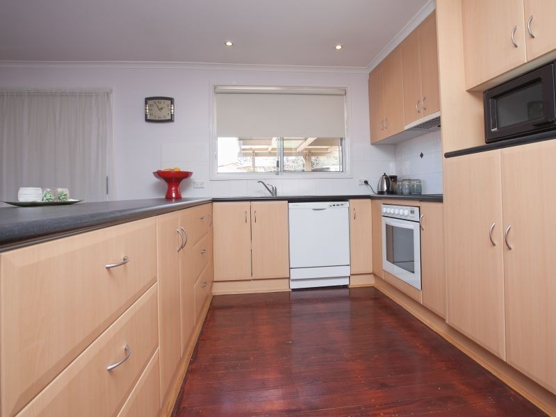 32 Thornton Road, Queanbeyan NSW 2620