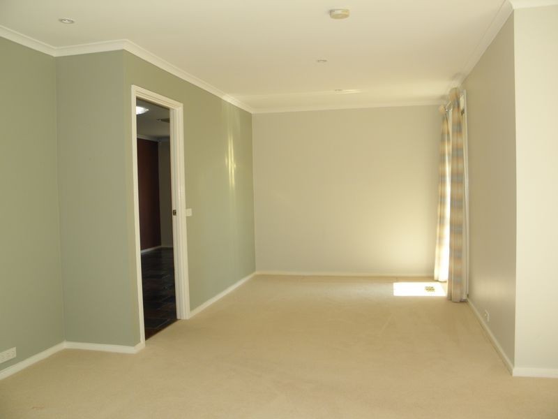 9 Degraves Crescent, Wanniassa ACT 2903