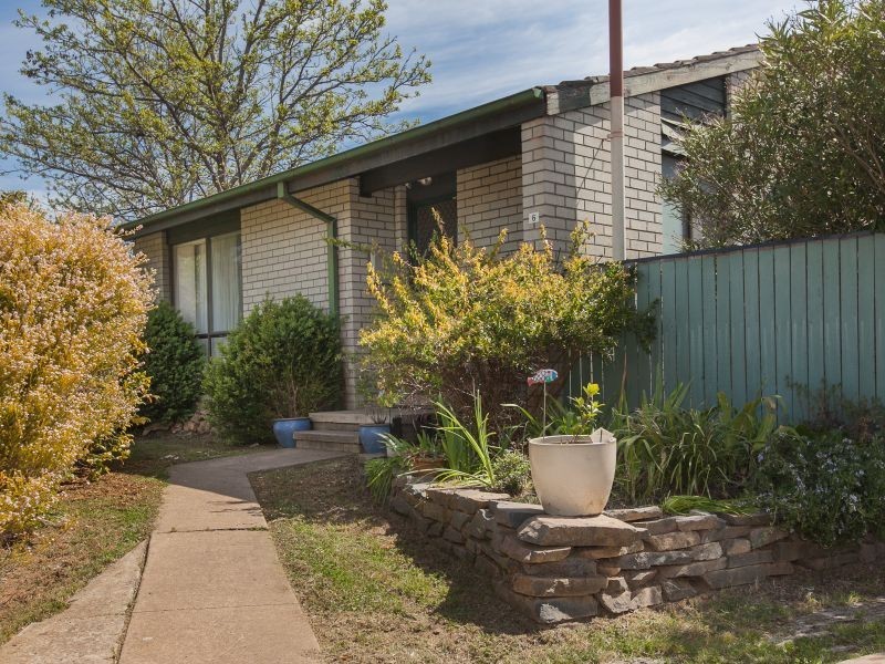 6 Lazarus Place, Wanniassa ACT 2903