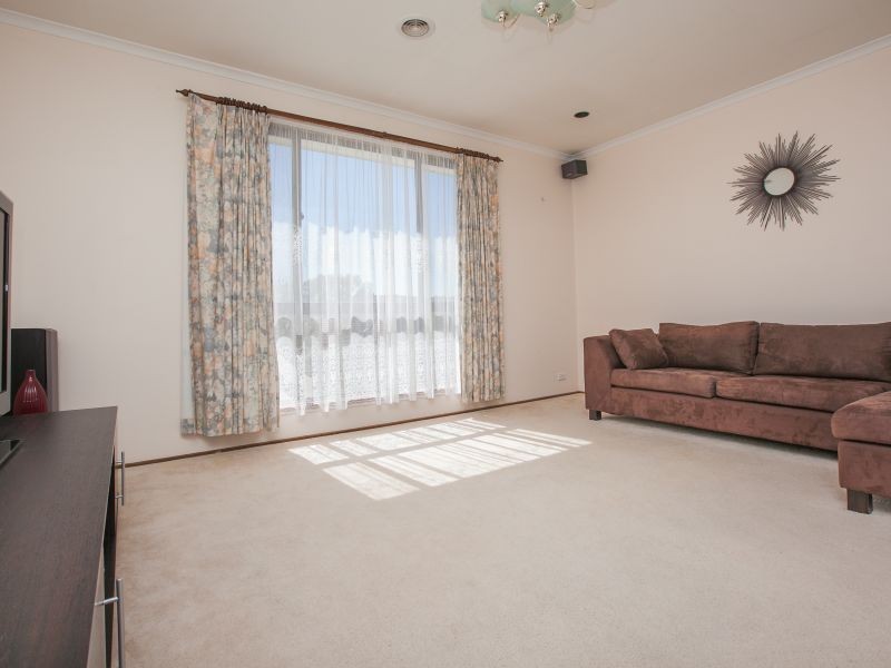 55 Casey Crescent, Calwell ACT 2905