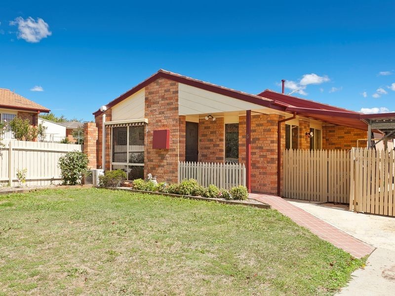 5 Mathews Place, Banks ACT 2906