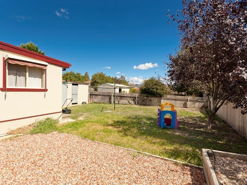 5 Mathews Place, Banks ACT 2906