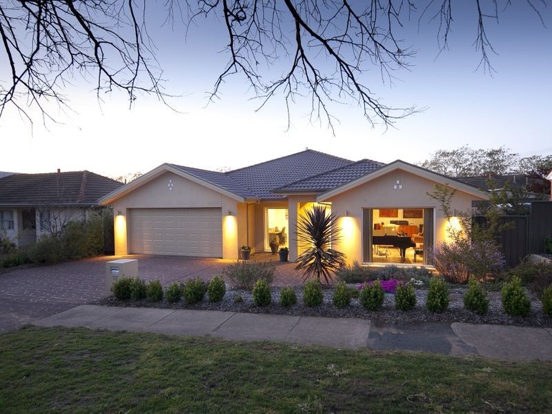 12 Barron Street, Deakin ACT 2600