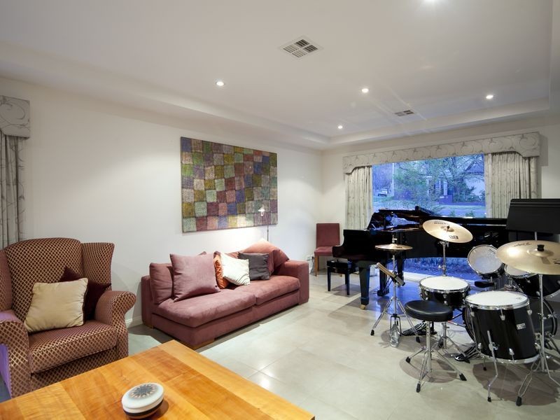 12 Barron Street, Deakin ACT 2600
