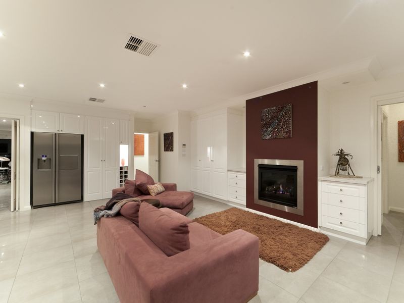 12 Barron Street, Deakin ACT 2600