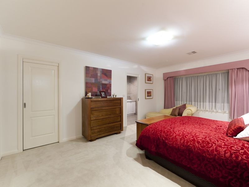 12 Barron Street, Deakin ACT 2600