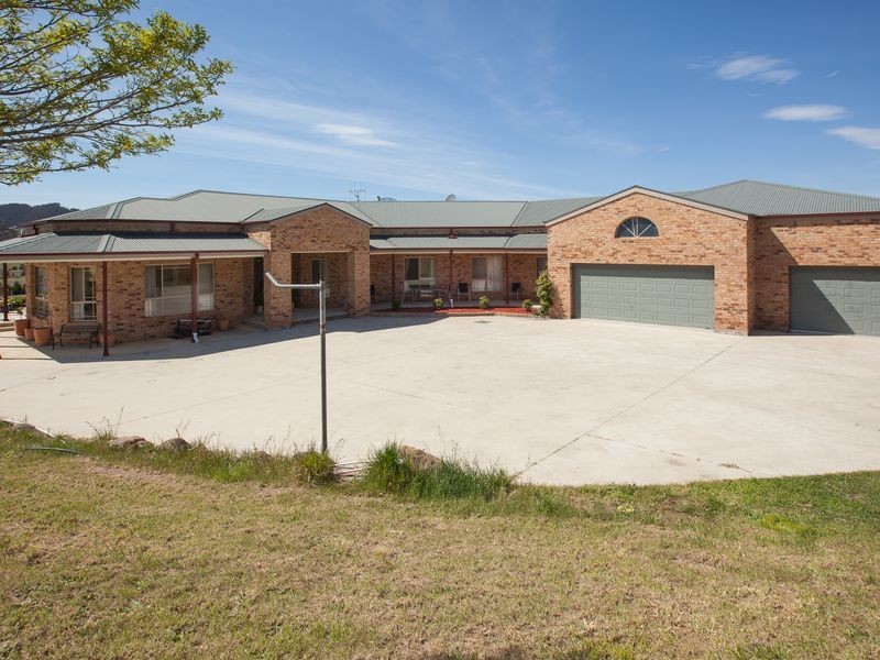 11 Spur Place, Royalla NSW 2620