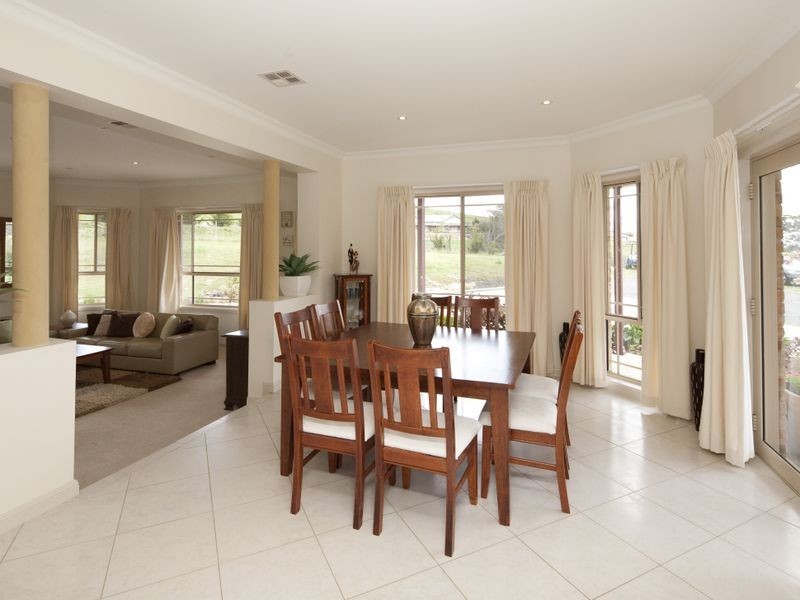 11 Spur Place, Royalla NSW 2620