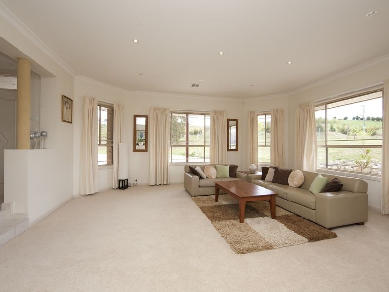 11 Spur Place, Royalla NSW 2620