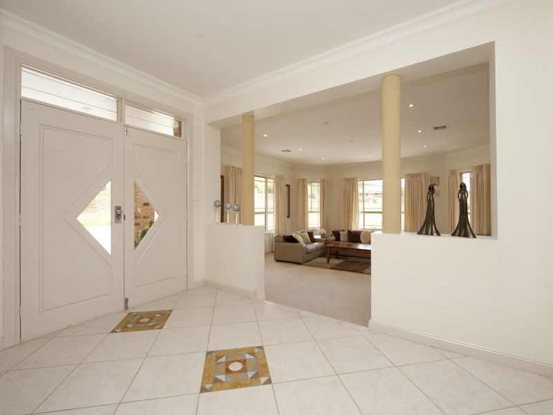 11 Spur Place, Royalla NSW 2620