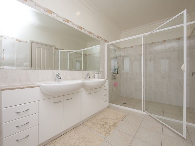 11 Spur Place, Royalla NSW 2620