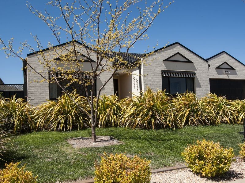 3 Hanrahan Crescent, Dunlop ACT 2615