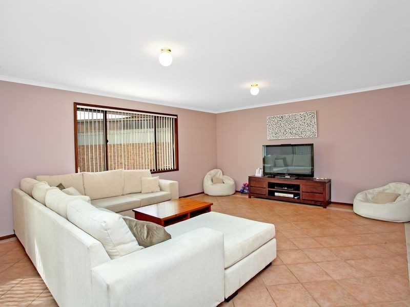40 Rischbieth Crescent, Gilmore ACT 2905