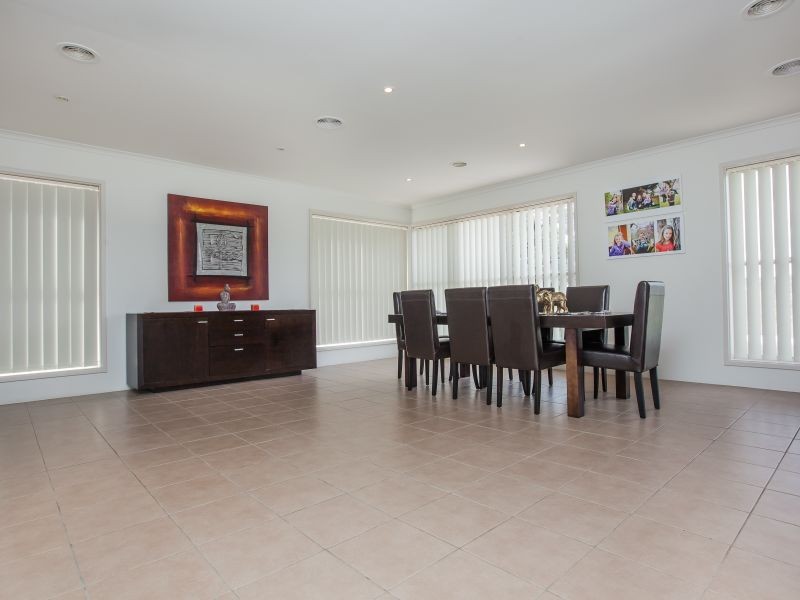 4 Coles Place, Torrens ACT 2607