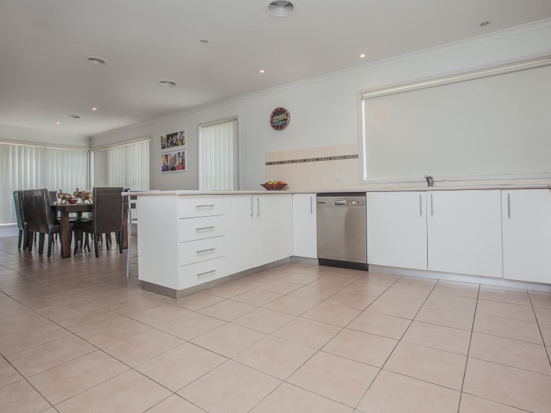 4 Coles Place, Torrens ACT 2607
