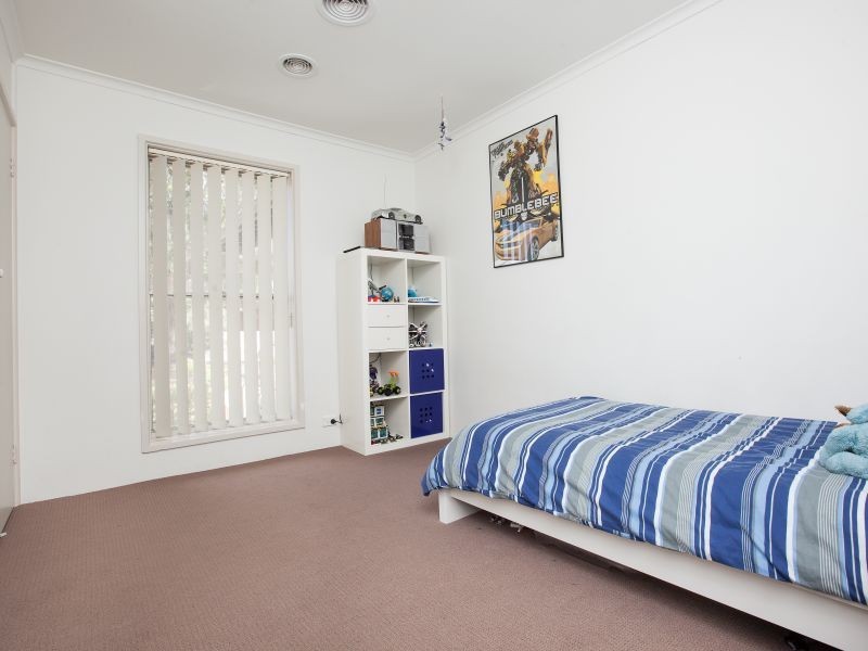 4 Coles Place, Torrens ACT 2607