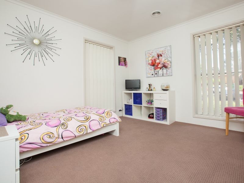 4 Coles Place, Torrens ACT 2607