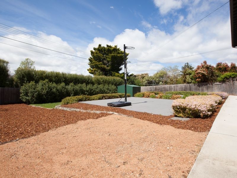 4 Coles Place, Torrens ACT 2607