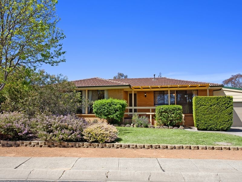 24 Severne Crescent, Kambah ACT 2902