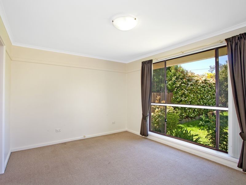 24 Severne Crescent, Kambah ACT 2902