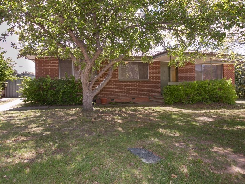 2 Dinnison Circuit, Kambah ACT 2902