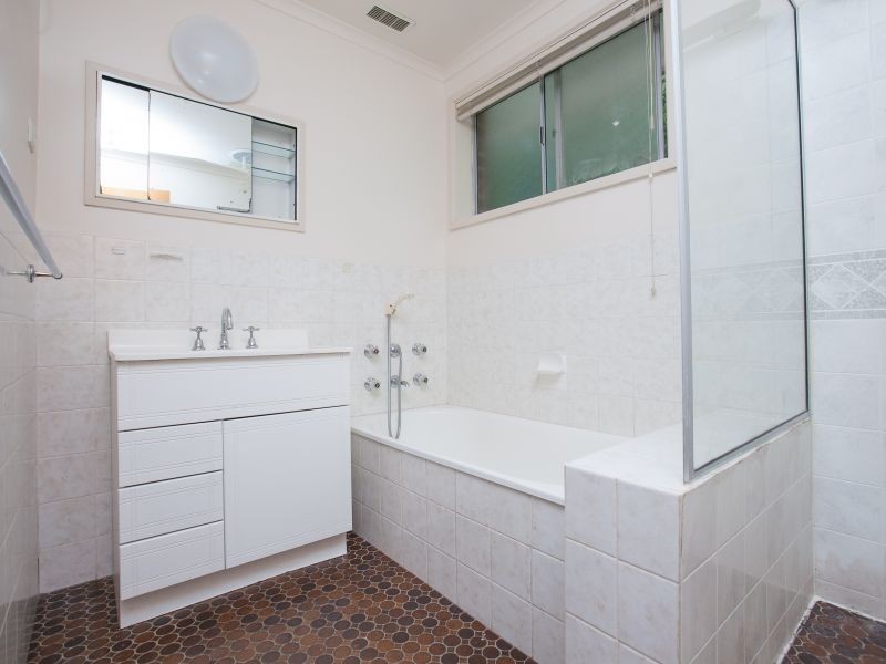 2 Dinnison Circuit, Kambah ACT 2902