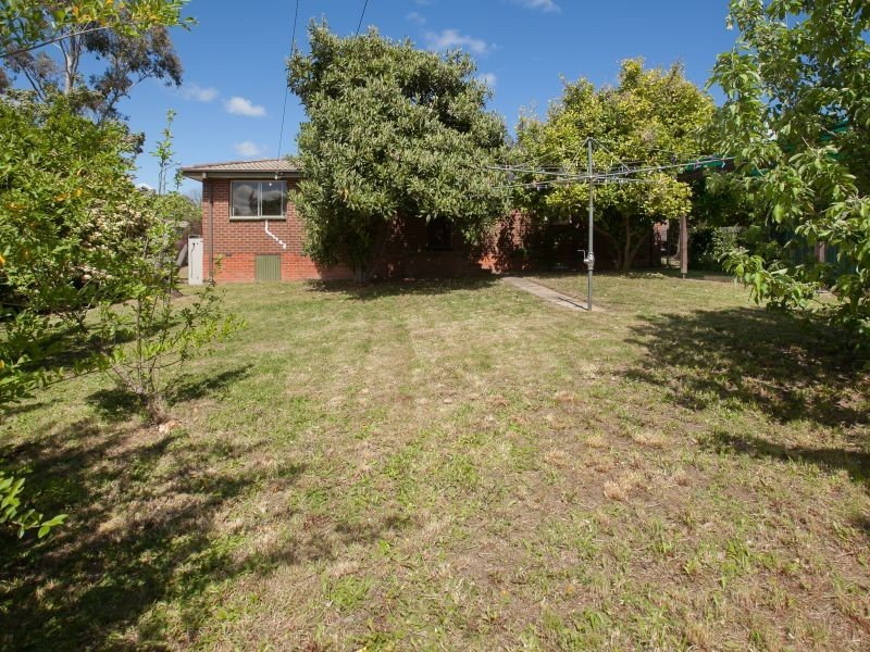 2 Dinnison Circuit, Kambah ACT 2902