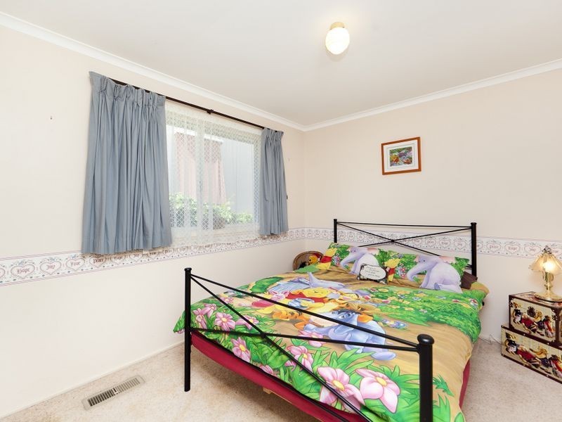 5 McDowall Place, Kambah ACT 2902