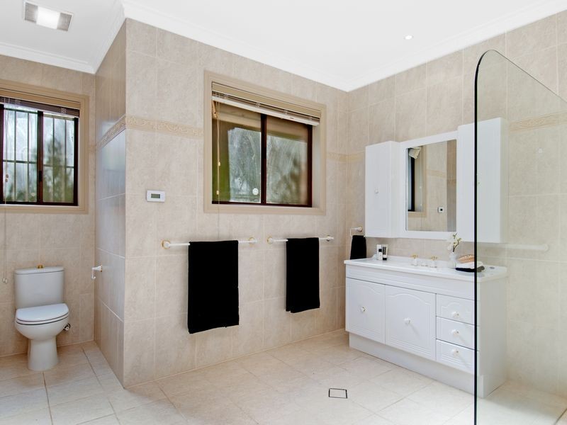 2 Rawlings Place, Fadden ACT 2904