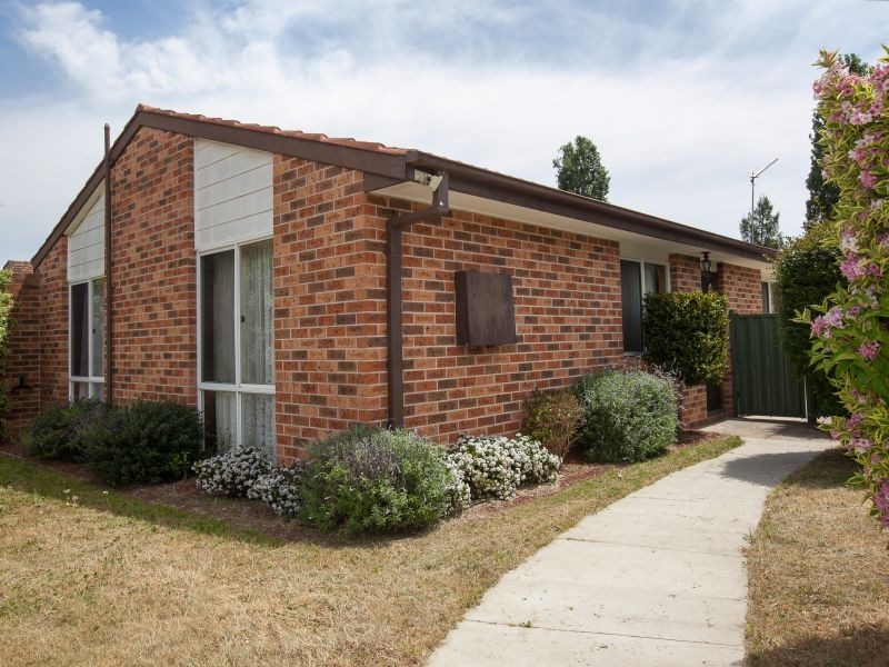 17 Keverstone Circuit, Isabella Plains ACT 2905