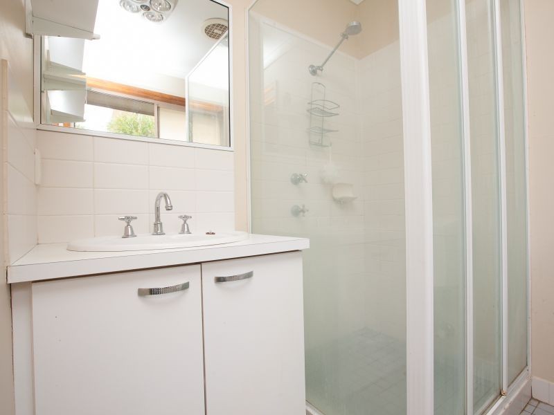 24 Mountain Circuit, Calwell ACT 2905