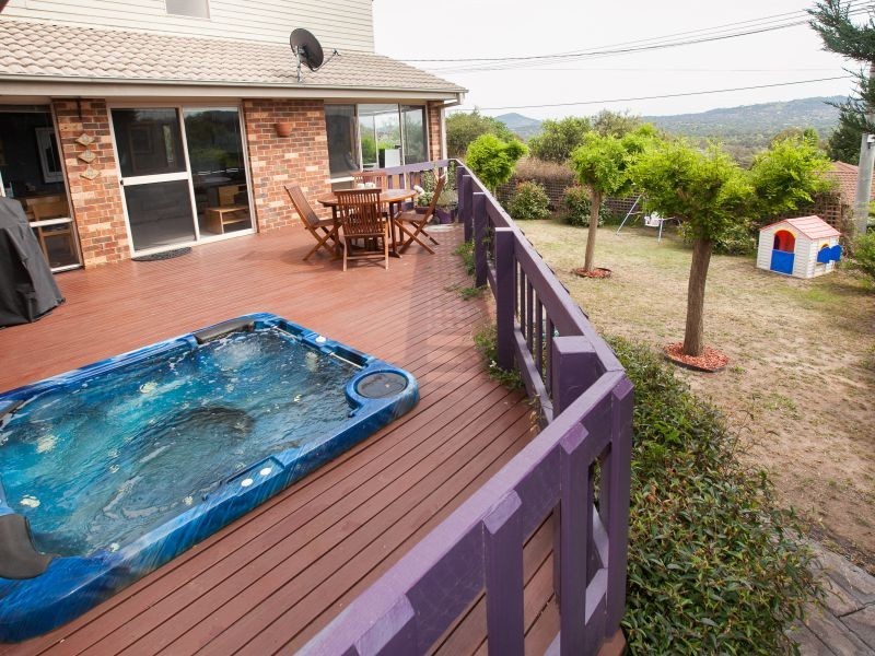 24 Mountain Circuit, Calwell ACT 2905