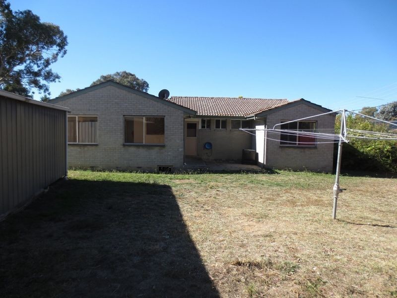 7 Staughton Place, Wanniassa ACT 2903