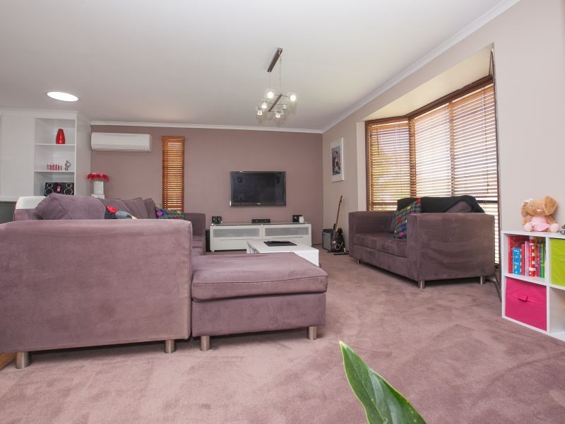 1 Fullerton Crescent, Richardson ACT 2905