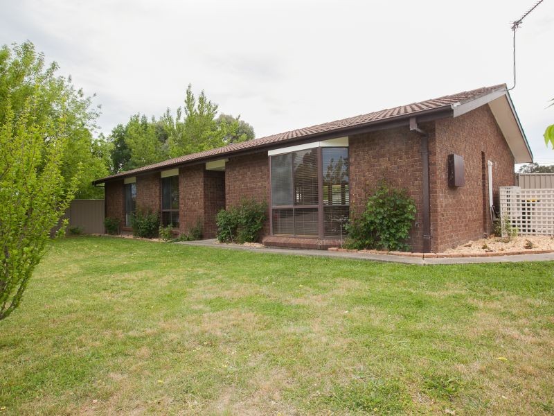 1 Fullerton Crescent, Richardson ACT 2905