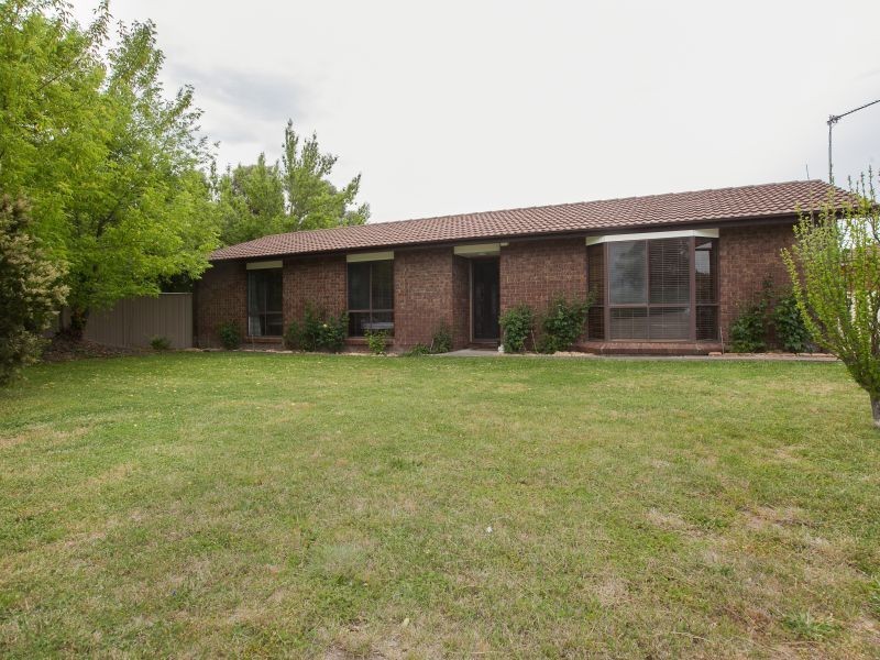 1 Fullerton Crescent, Richardson ACT 2905