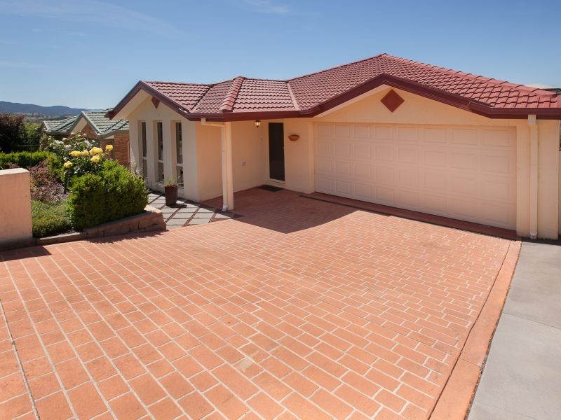 66 Clem Hill Street, Gordon ACT 2906