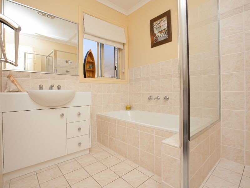 66 Clem Hill Street, Gordon ACT 2906