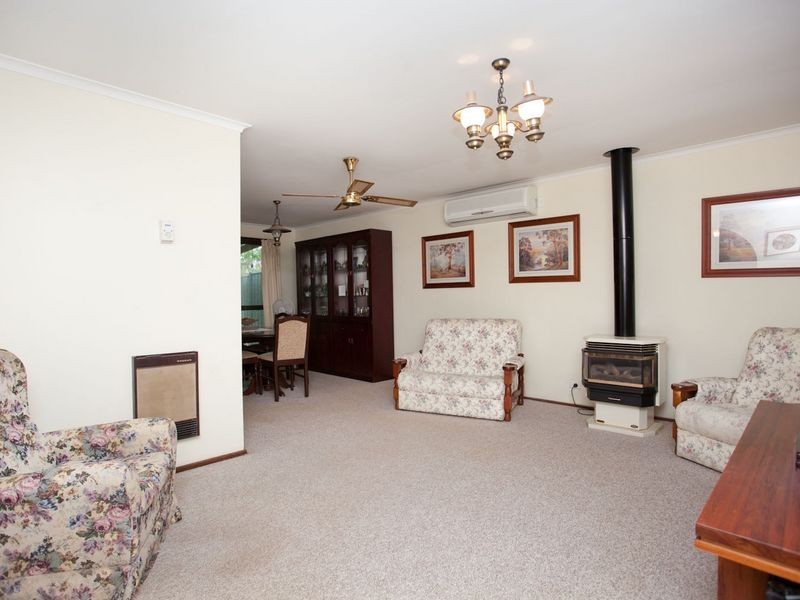 2 Bulcock Place, Fadden ACT 2904