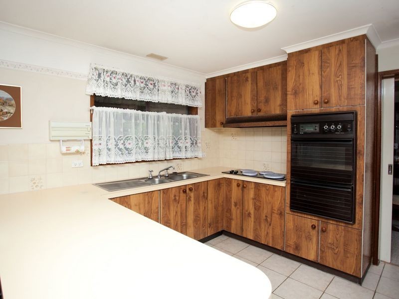 2 Bulcock Place, Fadden ACT 2904