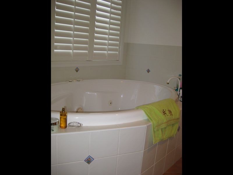 10 Whiteley Street, Conder ACT 2906