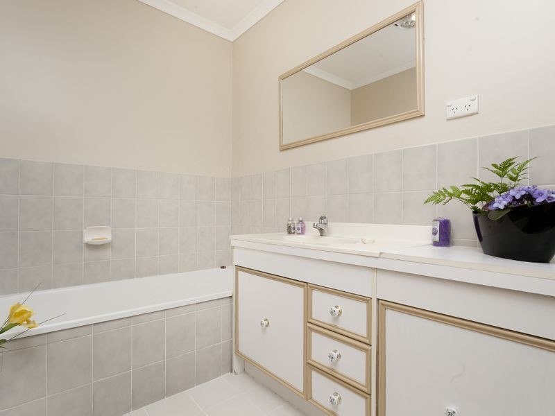 1 Zincke Close, Calwell ACT 2905