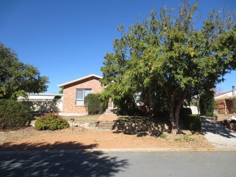 9 Bastow Circuit, Banks ACT 2906