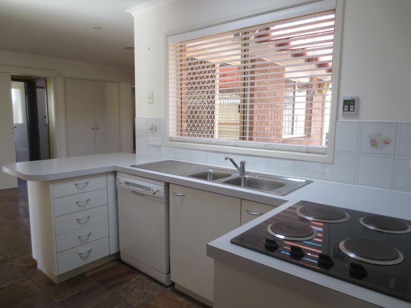 9 Bastow Circuit, Banks ACT 2906