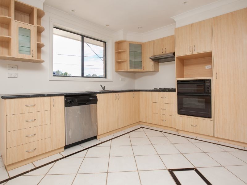 4 Bage Place, Mawson ACT 2607